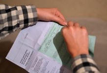 Cum să schimbi firma de asigurări auto din Franța prin legea Hamon assurance auto, loi hamon, contract asigurare auto franta, intrerupere polita asigurare auto franta, legea hamon, asigurare obligatorie auto franta, asigurare habitation, asigurare locuinta franta, schimbare firma asigurari franta, romani la strasbourg, comunitate romani in strasbourg, romani in franta